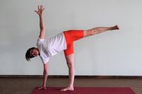 ardha-chandrasana-re-wo