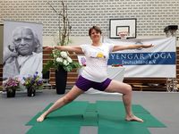 virabhadrasana2-bou